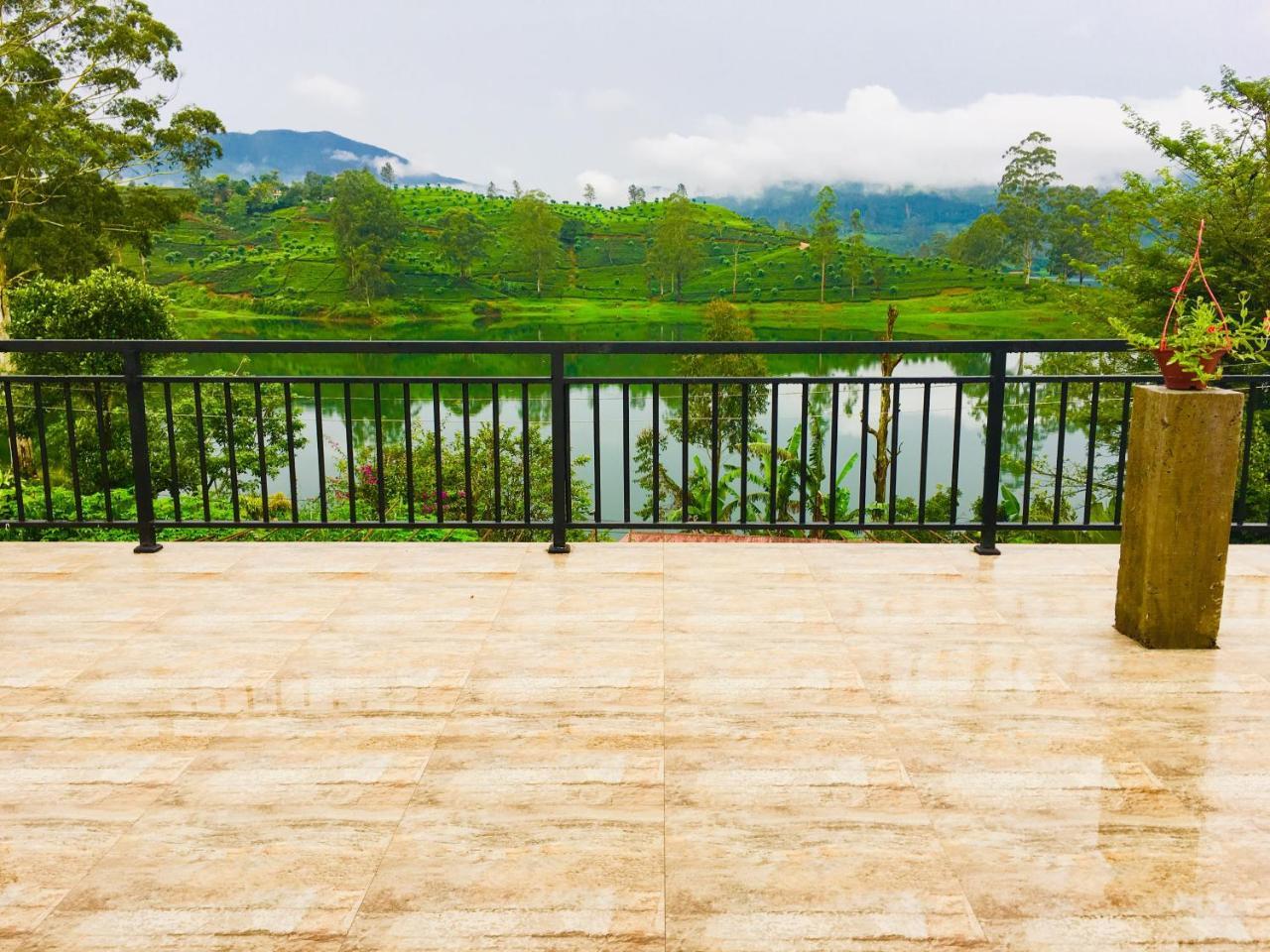 Butterfly Mountain Lake Side Hotel Maskeliya Exterior photo